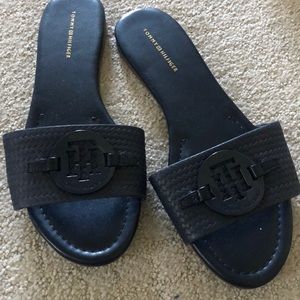 Tommy Hilfiger navy flat Sandals 8.5